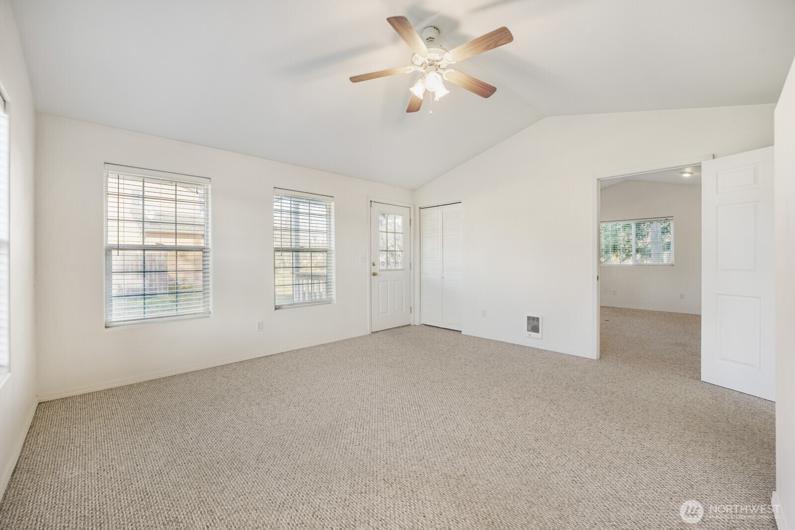 22624 82nd Avenue East Graham, WA 98338 - Photo 13 of 29