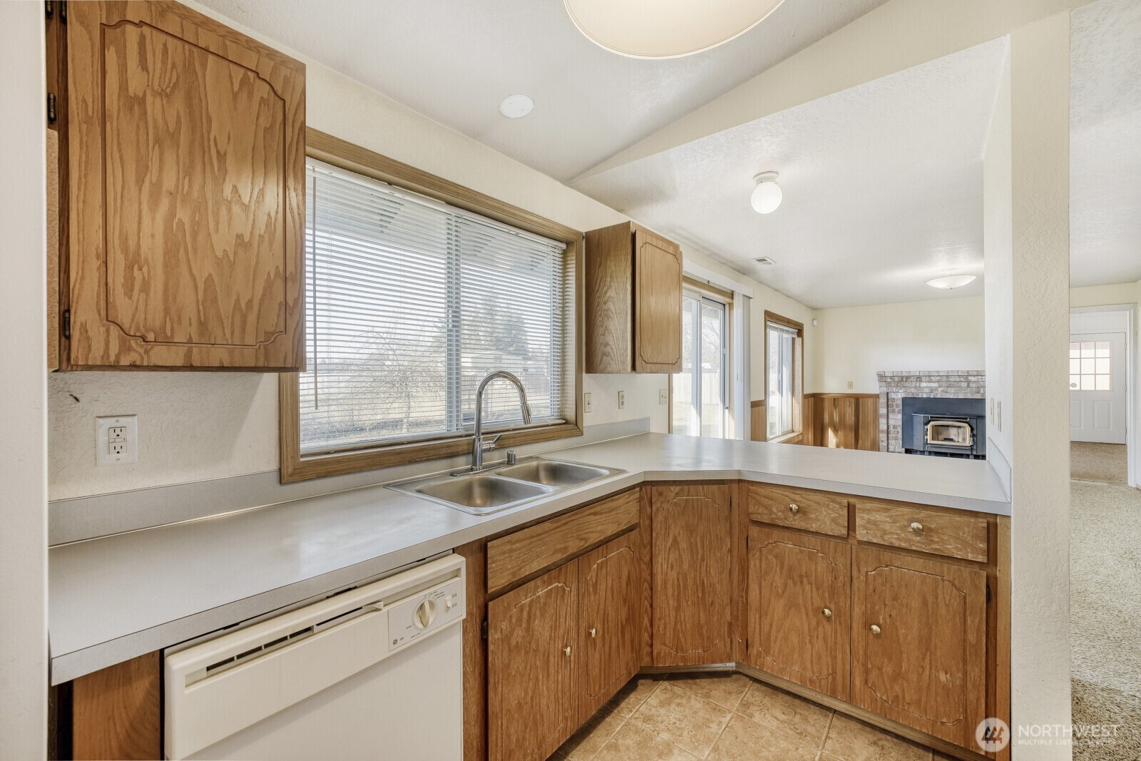 22624 82nd Avenue East Graham, WA 98338 - Photo 8 of 29