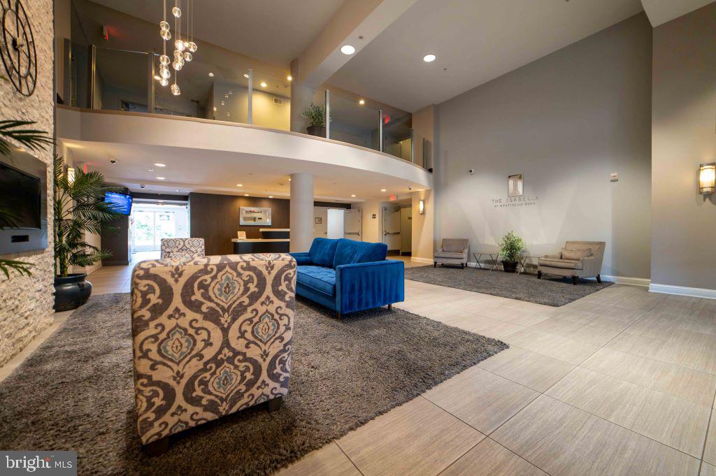 6301 Edsall Road, Unit 608 Alexandria, VA 22312 - Photo 3 of 11 Gallery Image 3