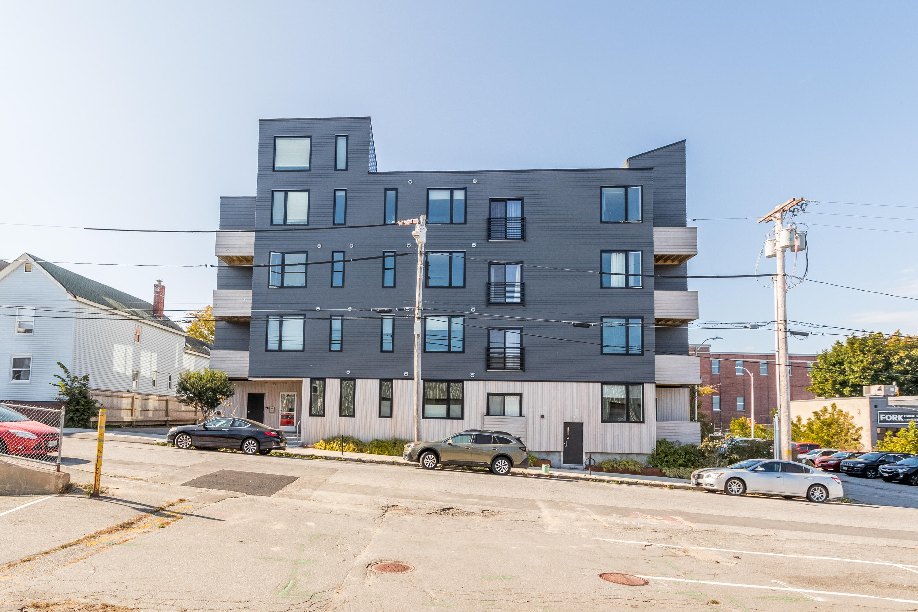 60 Parris Street, Unit 201 Portland, ME 04101 - Photo 8 of 58 20221024LB-81004
