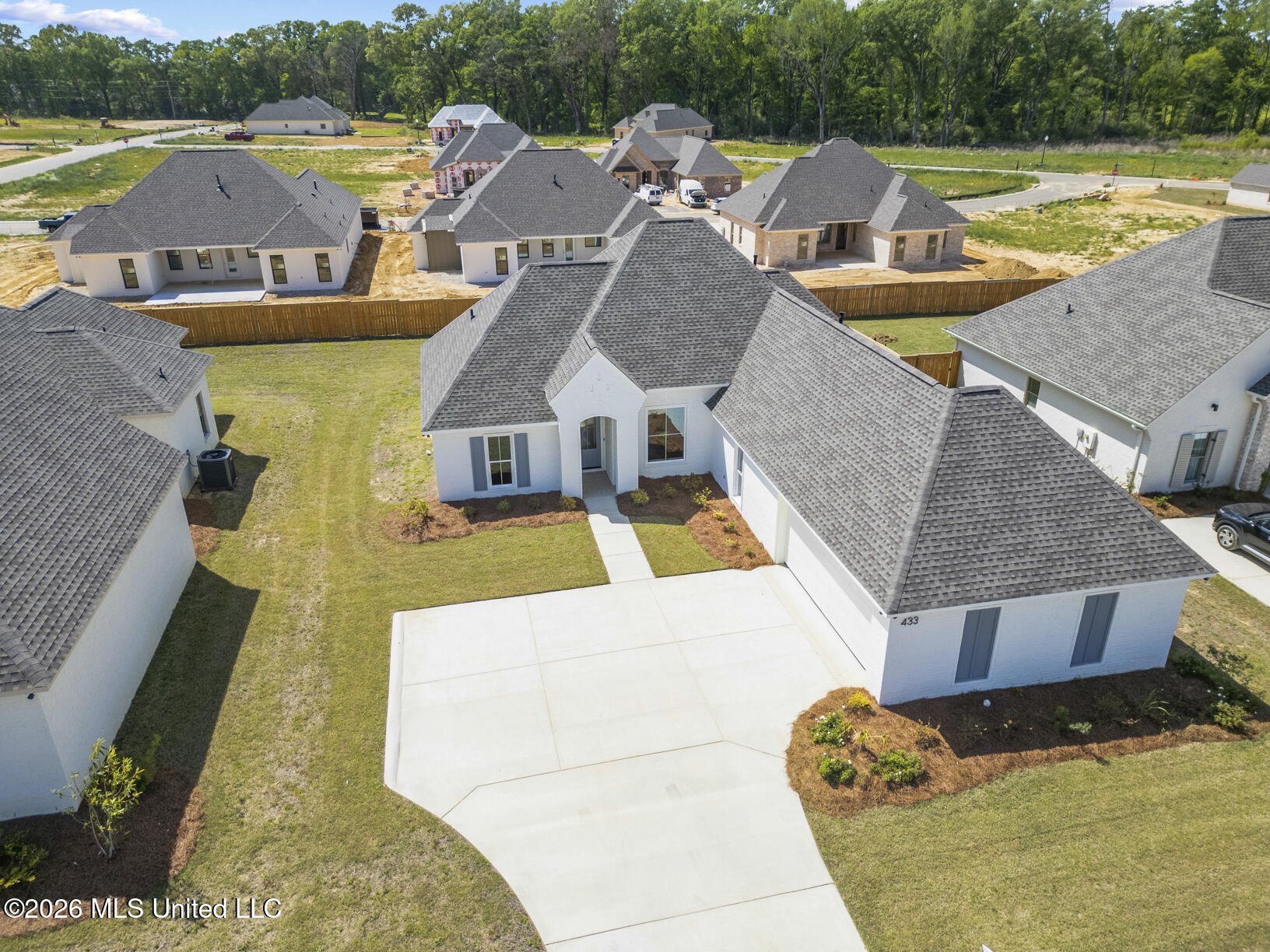 433 Aurora Circle Canton, MS 39046 - Photo 1 of 39 433 Aurora drone-1