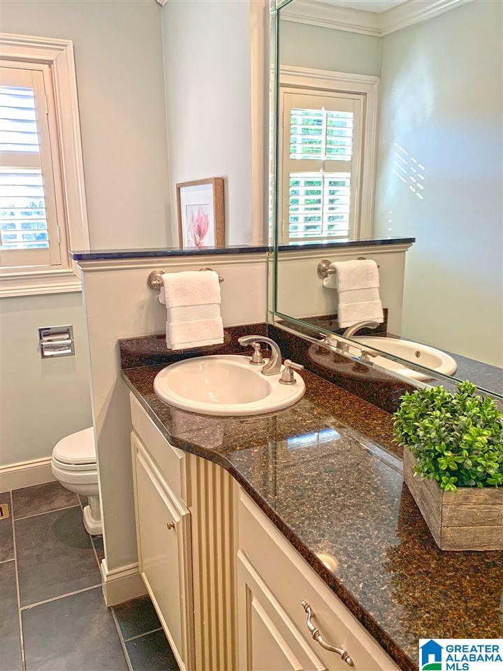 3137 North Woodridge Road Birmingham, AL 35223 - Photo 12 of 34
