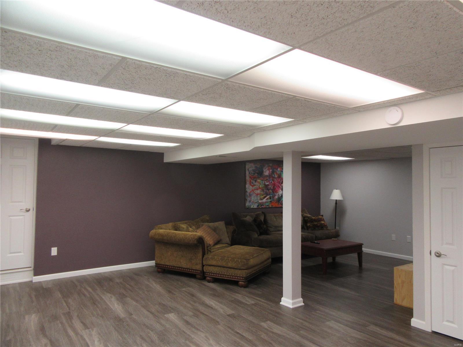233 Ladue Road Belleville, IL 62223 - Photo 21 of 39 Gallery Image 21