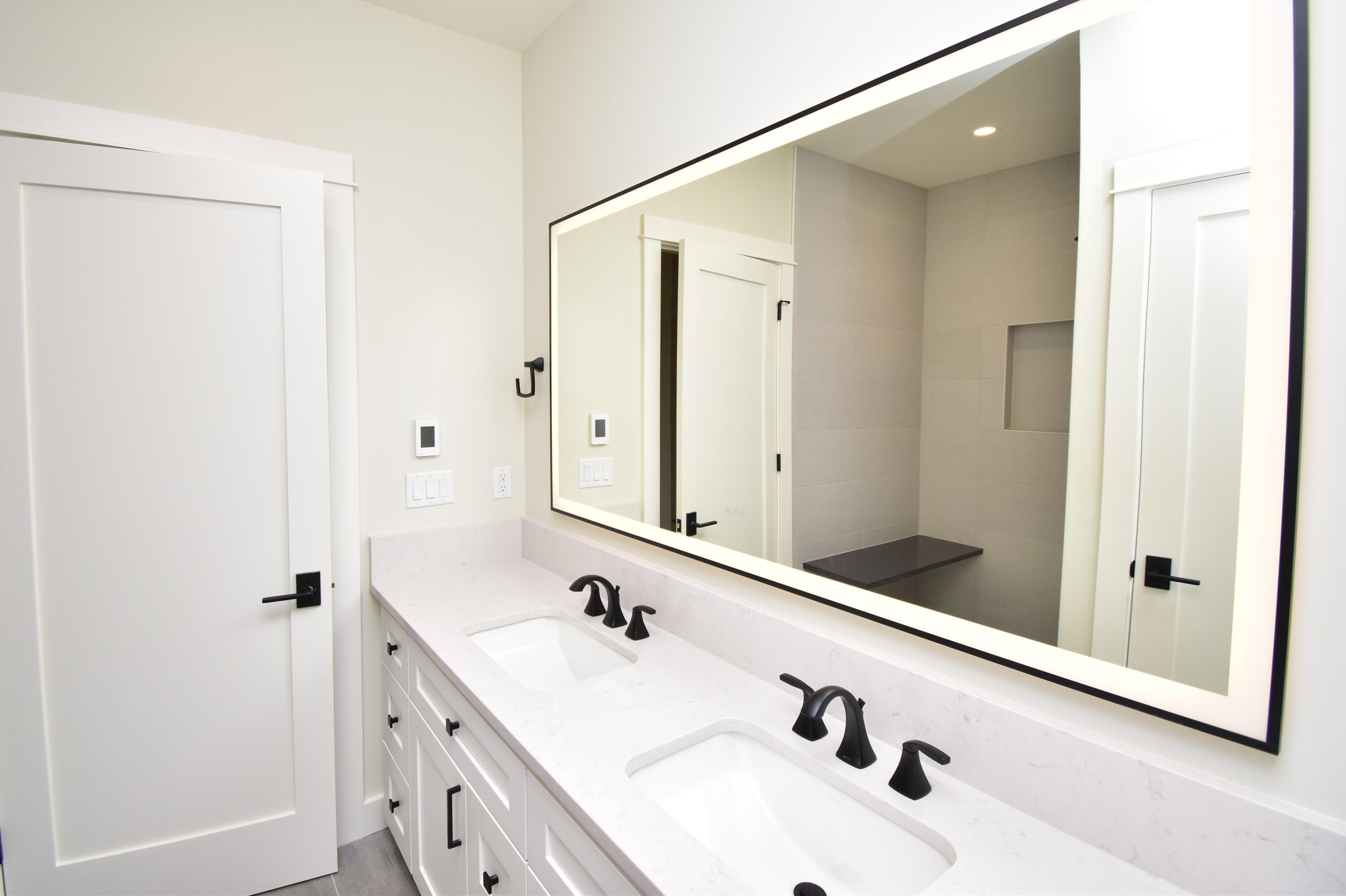 1420 Silver Star Drive Hailey, ID 83333 - Photo 15 of 25 Primary Bathroom