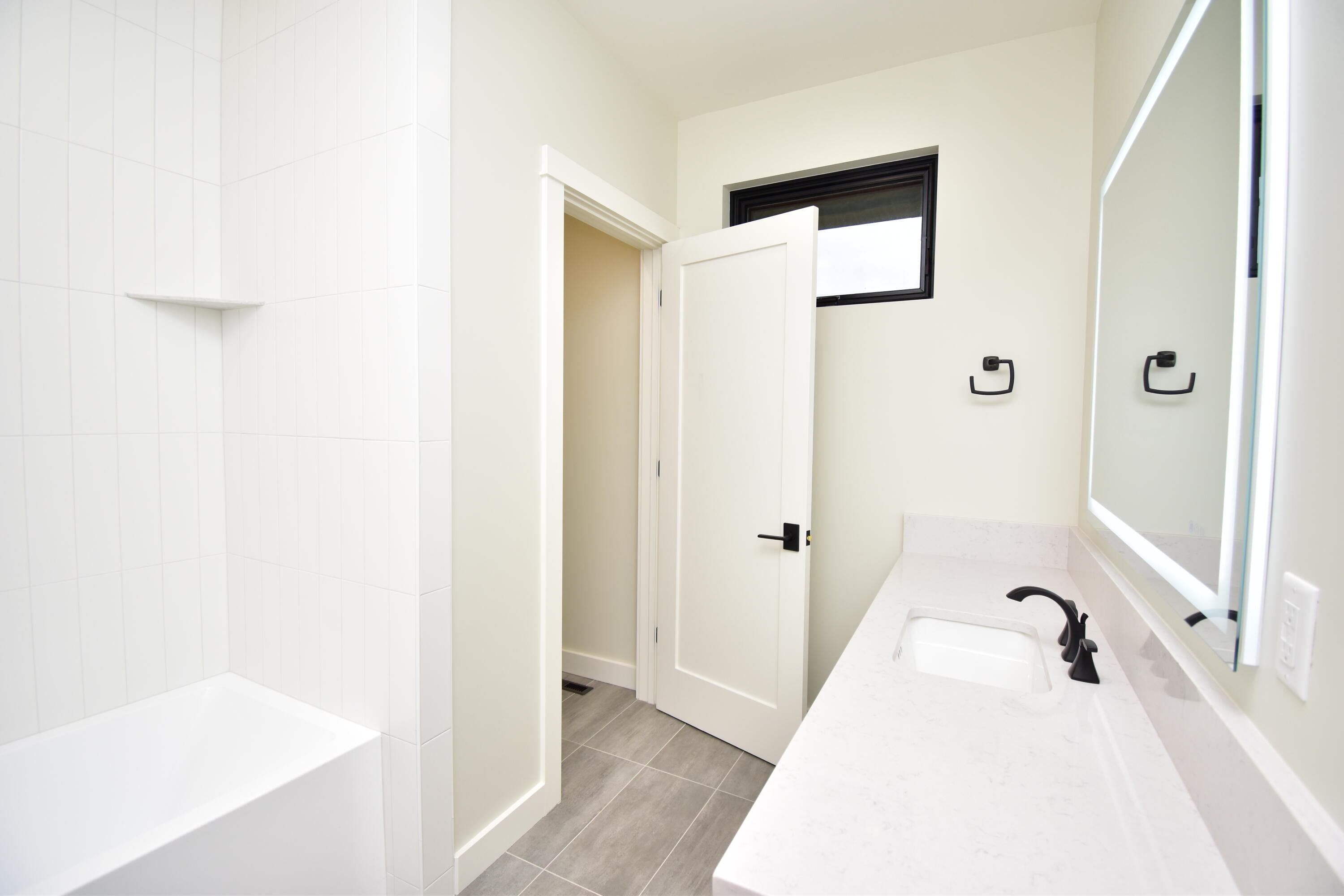 1420 Silver Star Drive Hailey, ID 83333 - Photo 19 of 25 Guest Bath