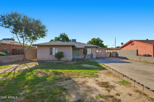 $219,900 | 117 West Roeser Road, Phoenix, AZ 85041