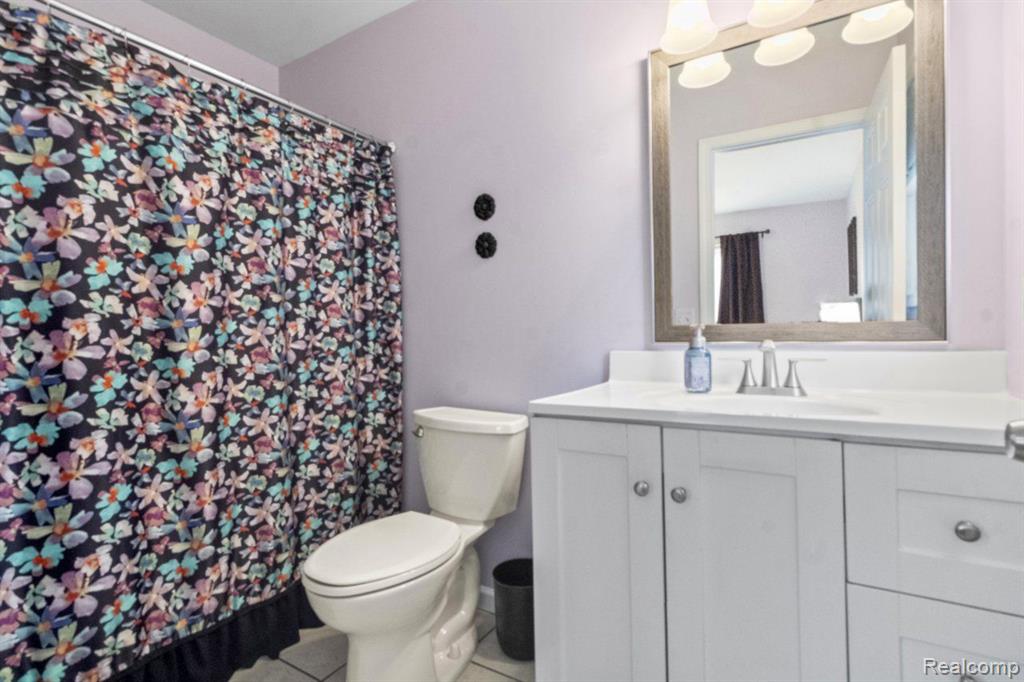 736 Pine Tree Road Lake Orion, MI 48362 - Photo 15 of 23