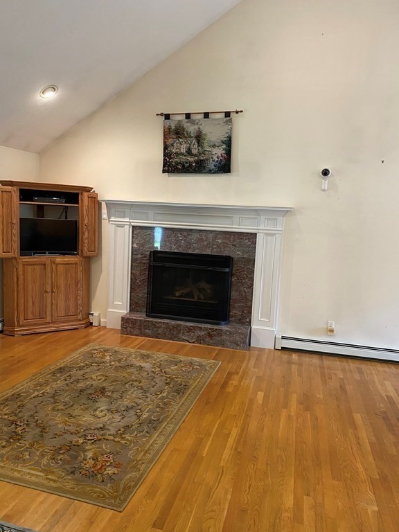 18 Mashpee Neck Road Mashpee, MA 02649 - Photo 5 of 16 Gallery Image 5