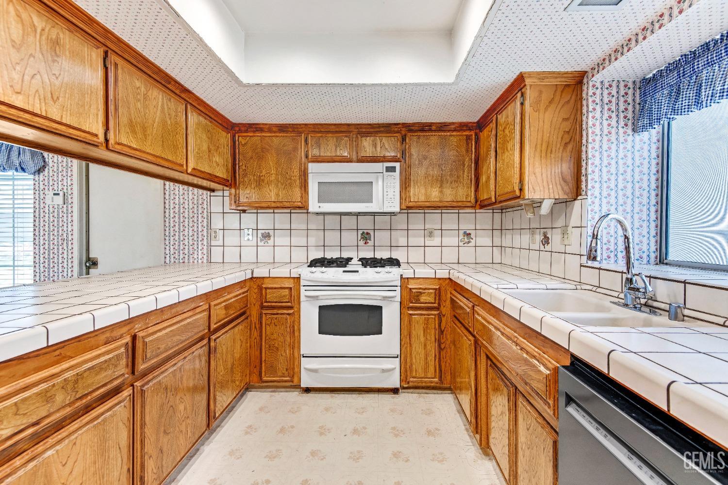 Undisclosed Address Bakersfield, CA 93307 - Photo 16 of 32