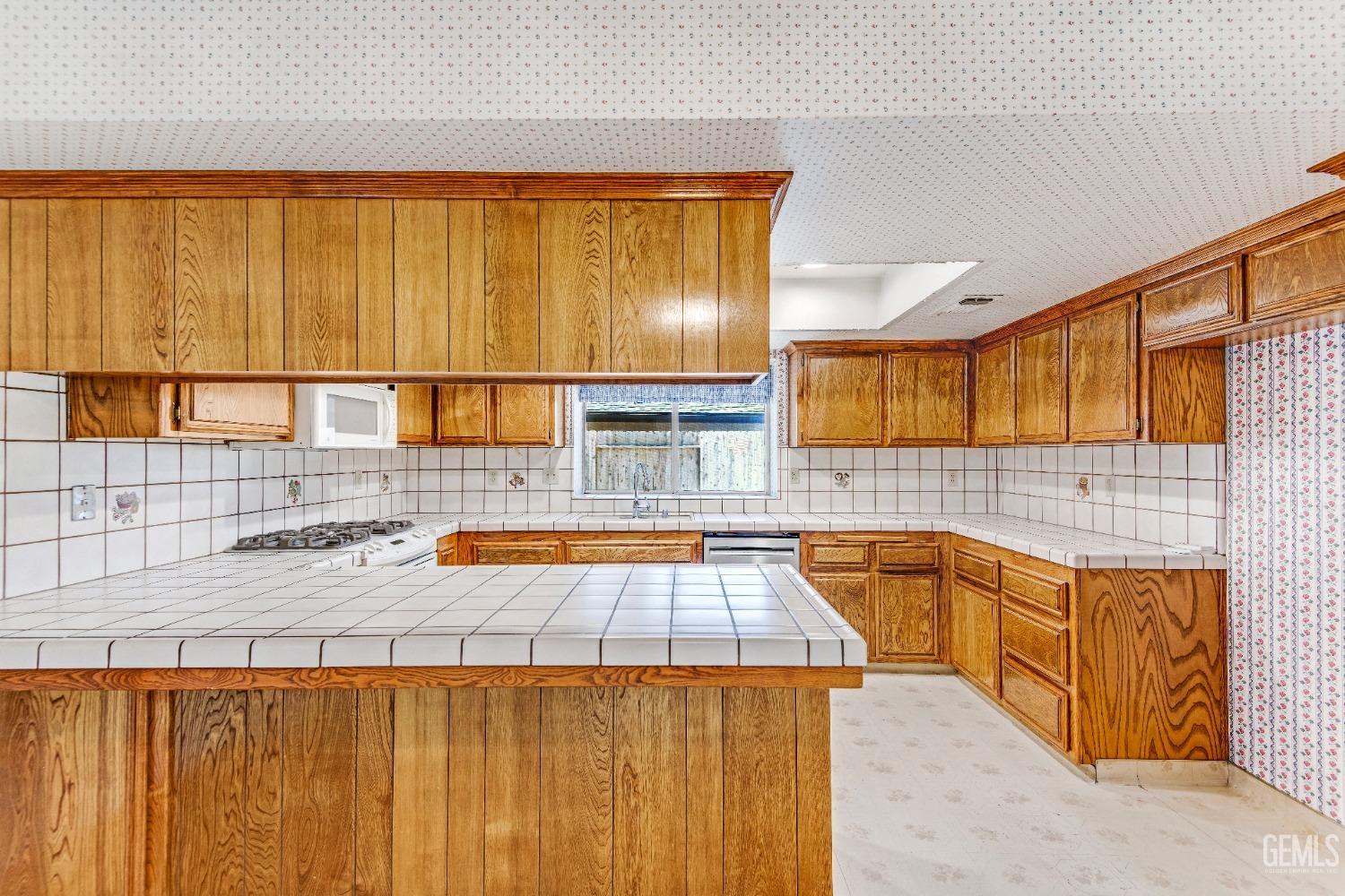 Undisclosed Address Bakersfield, CA 93307 - Photo 17 of 32