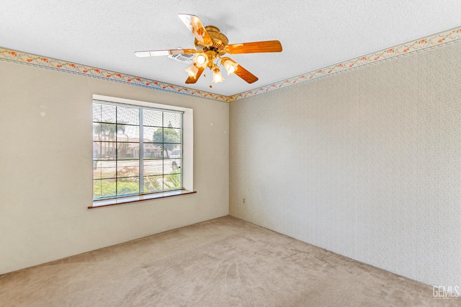 Undisclosed Address Bakersfield, CA 93307 - Photo 6 of 32