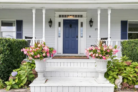 Undisclosed Address, Water Mill, NY 11976