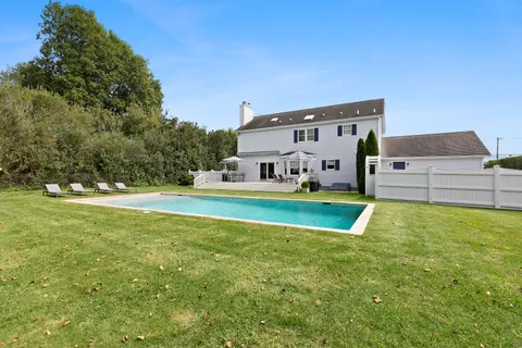 Undisclosed Address, Water Mill, NY 11976