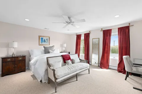 Undisclosed Address, Water Mill, NY 11976