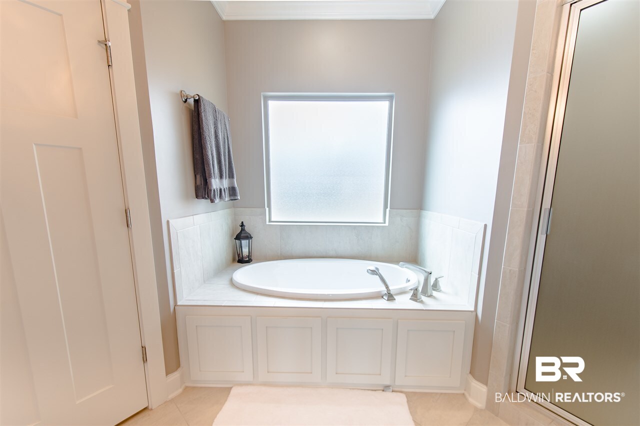 10441 Goodrich Way Daphne, AL 36526 - Photo 23 of 50 Master Tub