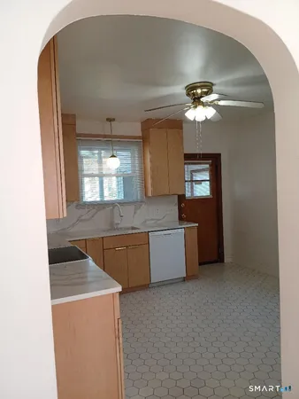 $1,650 | 16 Church Street, Unit 1, East Haven, CT 06512