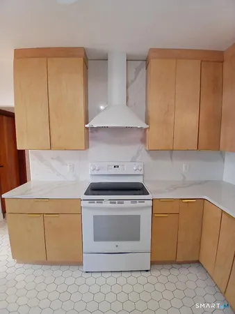 $1,650 | 16 Church Street, Unit 1, East Haven, CT 06512