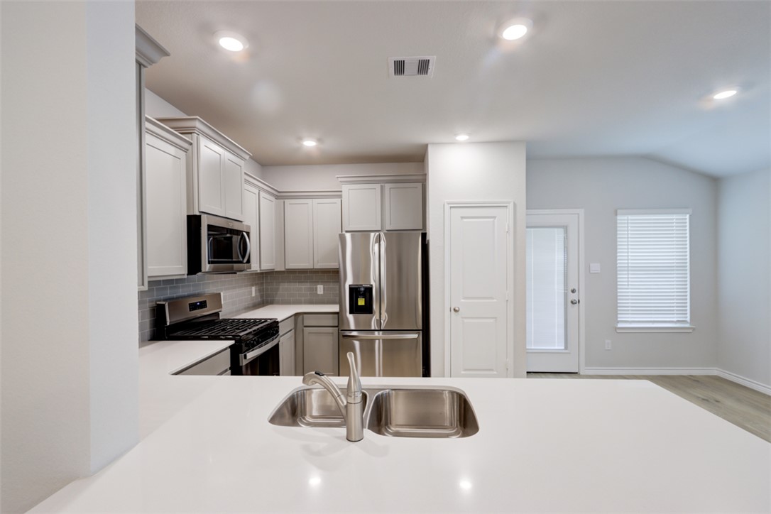 6209 Raleigh Drive College Station, TX 77845 - Photo 4 of 27