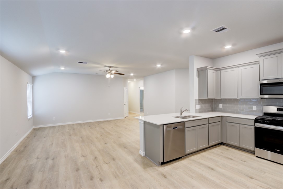 6209 Raleigh Drive College Station, TX 77845 - Photo 7 of 27