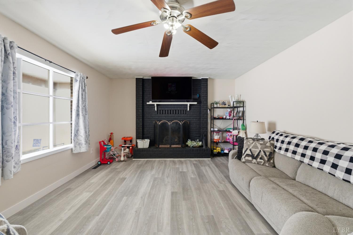 5225 Blue Ridge Drive Gretna, VA 24557 - Photo 20 of 27