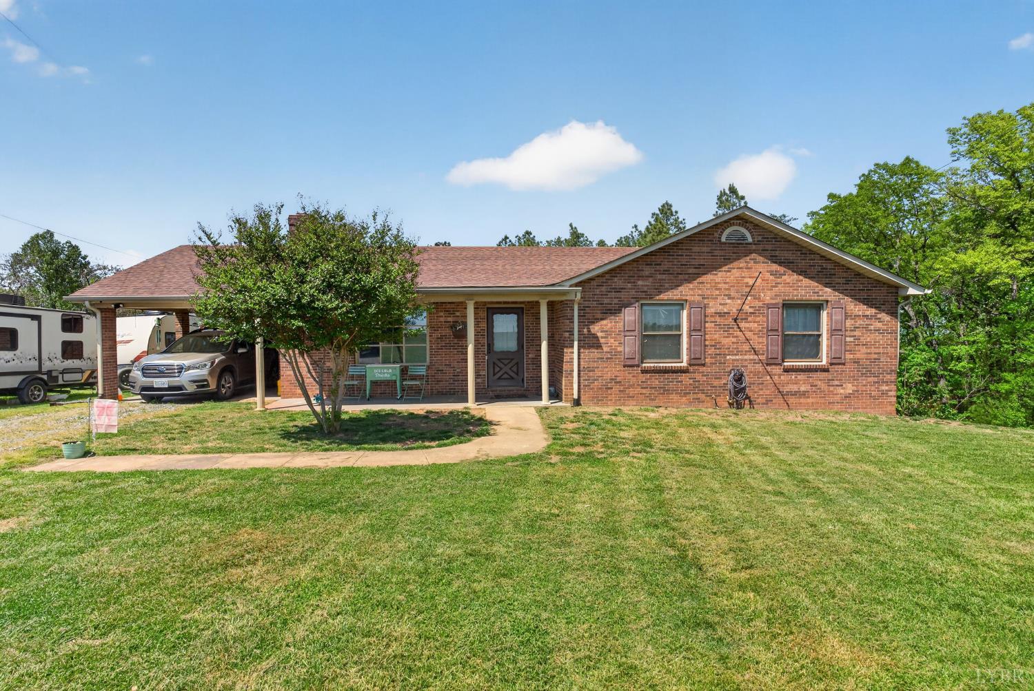 5225 Blue Ridge Drive Gretna, VA 24557 - Photo 2 of 28