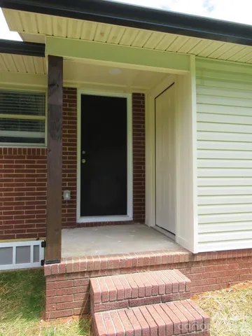a view of entrance front of the house