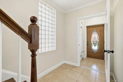 $999,998 | 2015 Tenbroeck Avenue | Pelham Parkway