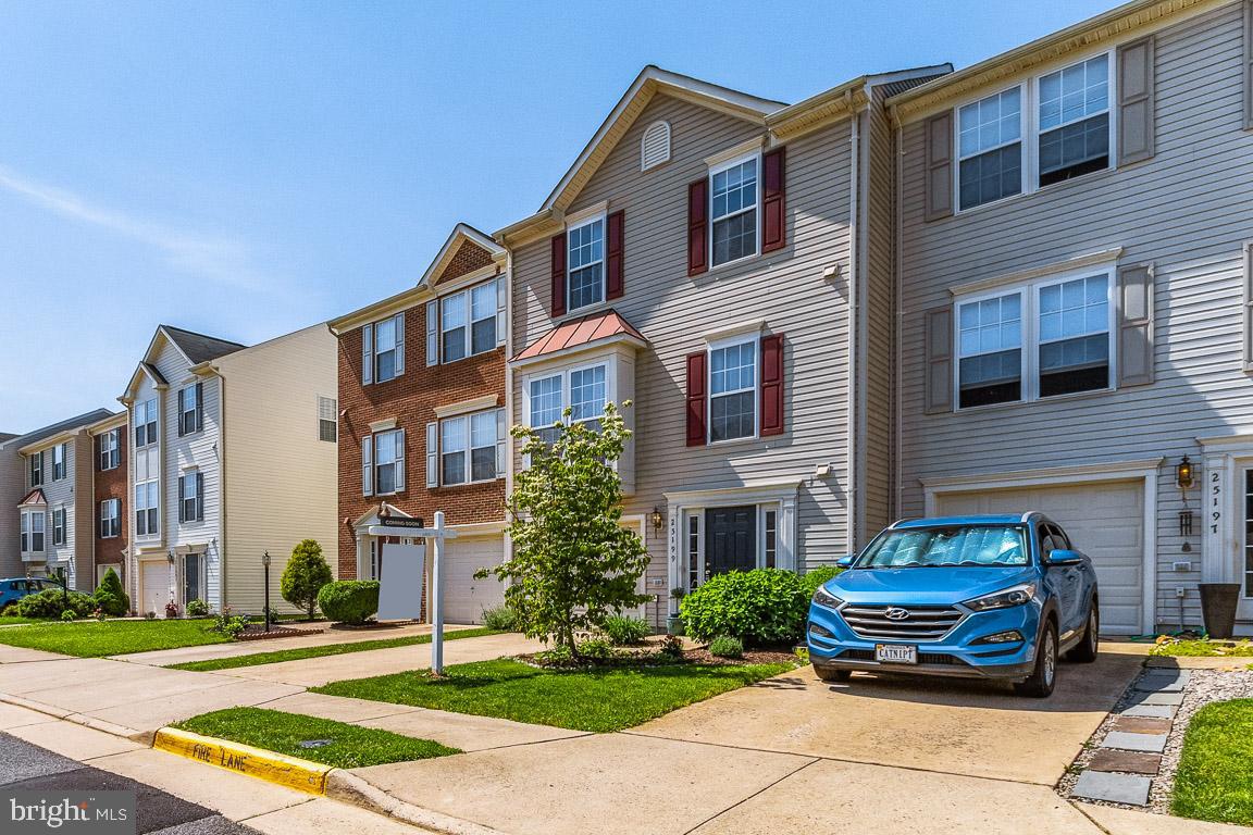 25199 Destination Square Aldie, VA 20105 - Photo 2 of 39