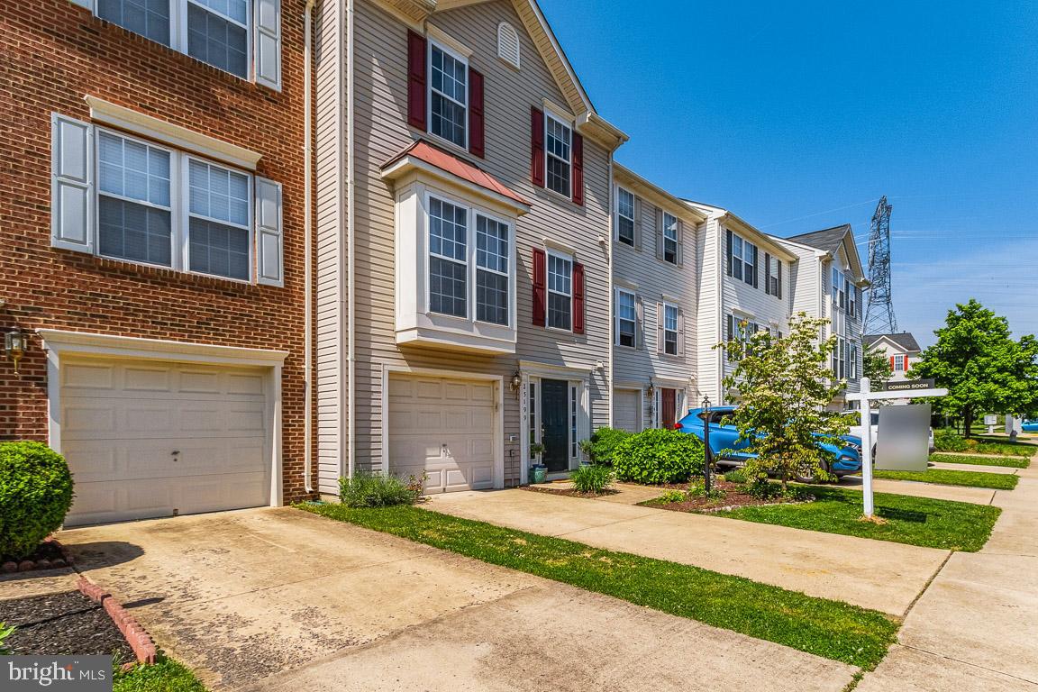 25199 Destination Square Aldie, VA 20105 - Photo 3 of 39