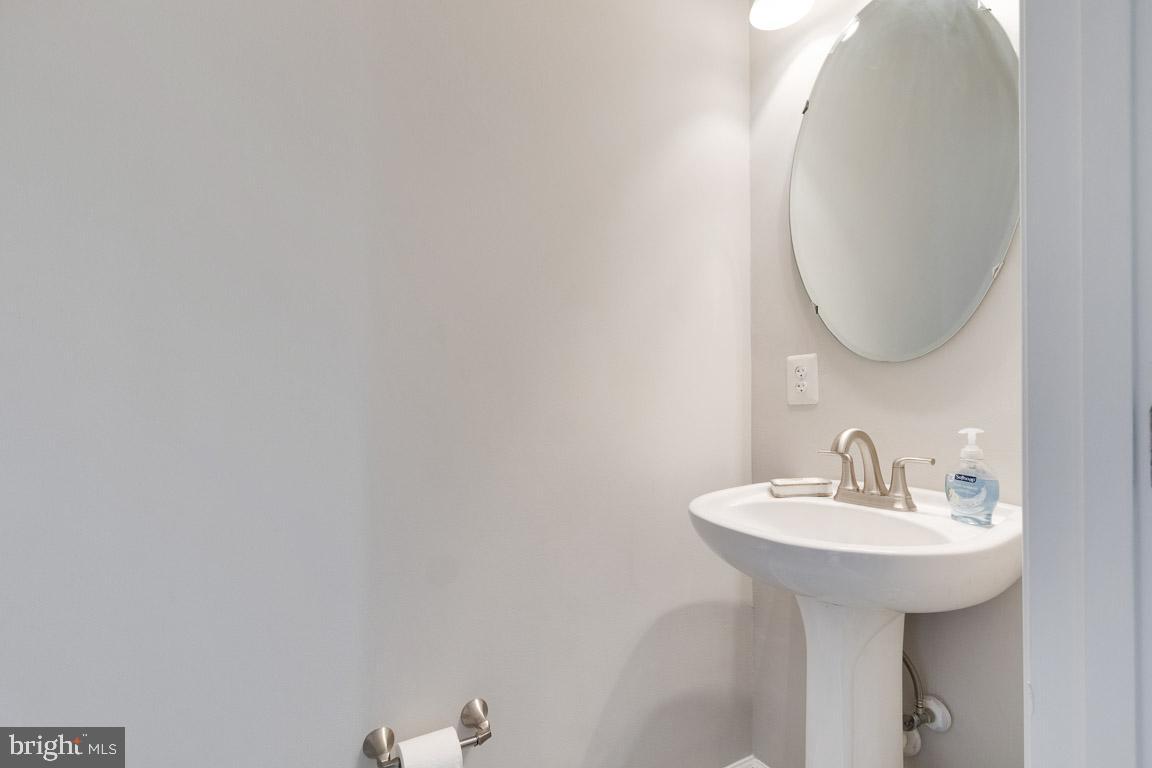 25199 Destination Square Aldie, VA 20105 - Photo 8 of 39