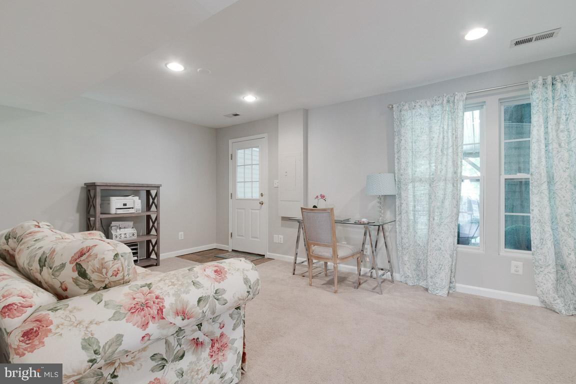 25199 Destination Square Aldie, VA 20105 - Photo 10 of 39