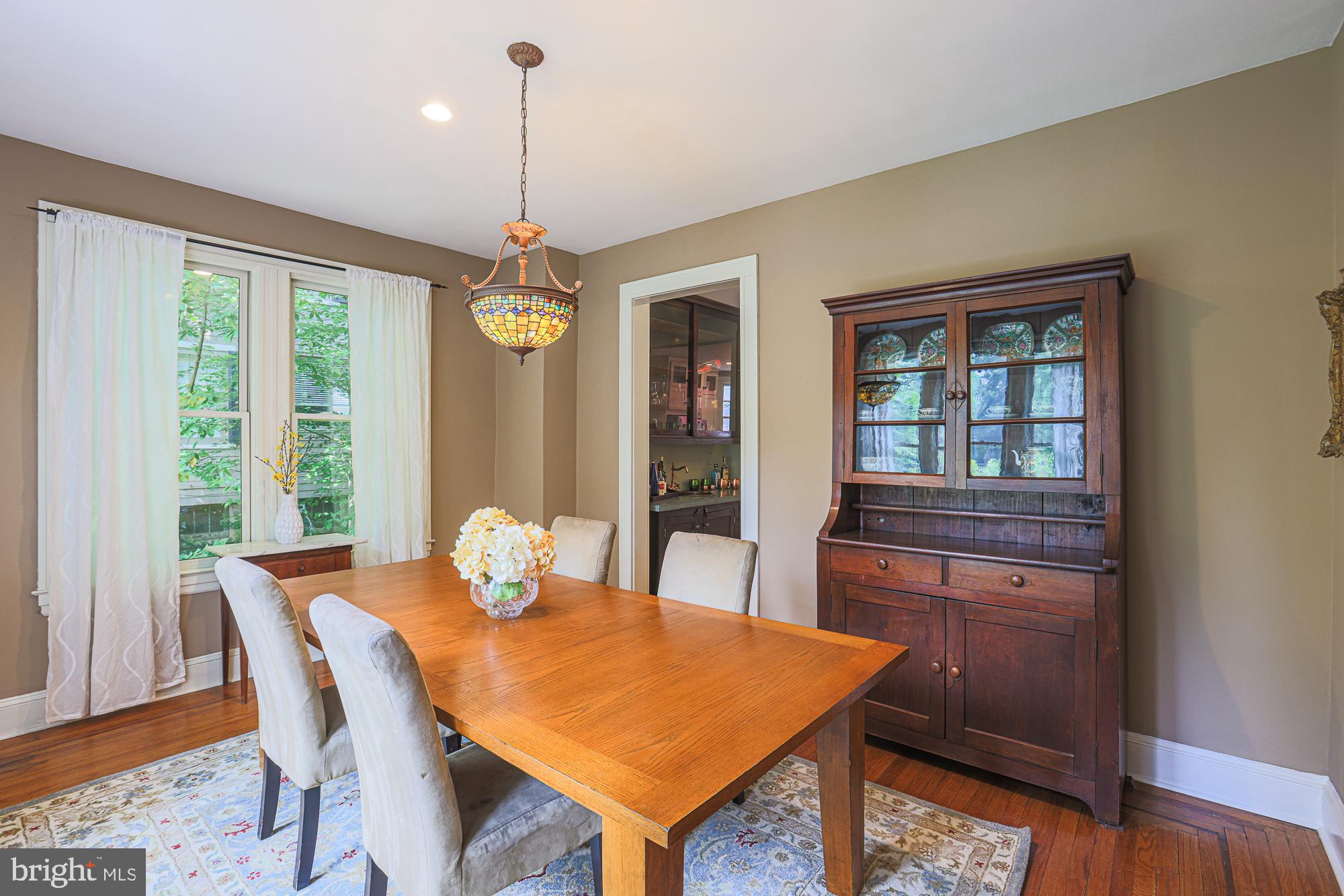 2304 Ken Oak Road Baltimore, MD 21209 - Photo 15 of 63 Dining room spacious enough for 10-12