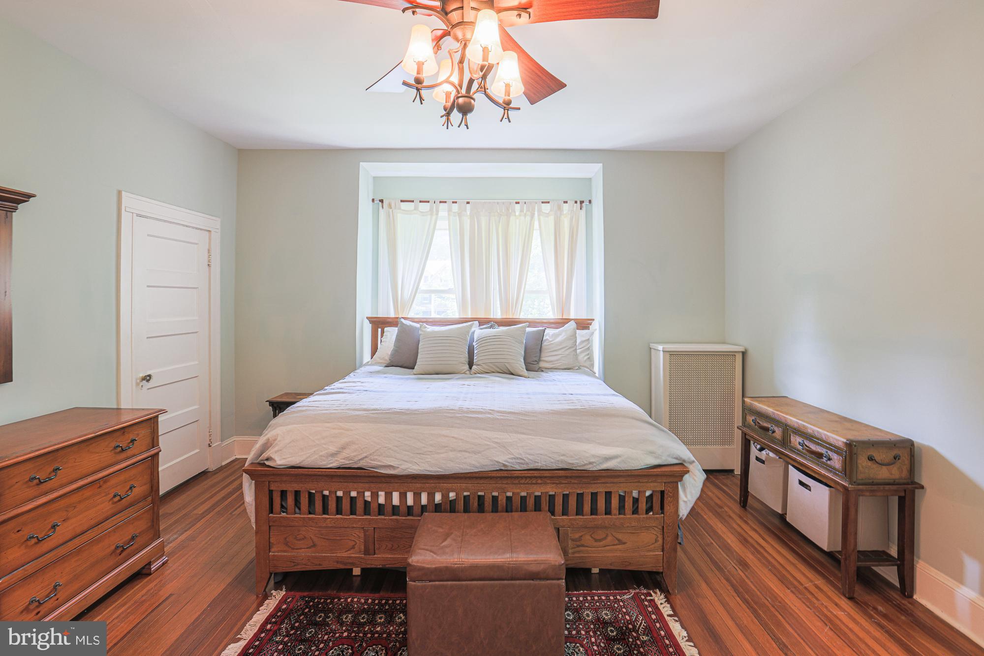 2304 Ken Oak Road Baltimore, MD 21209 - Photo 31 of 63 Spacious and filled with natural light