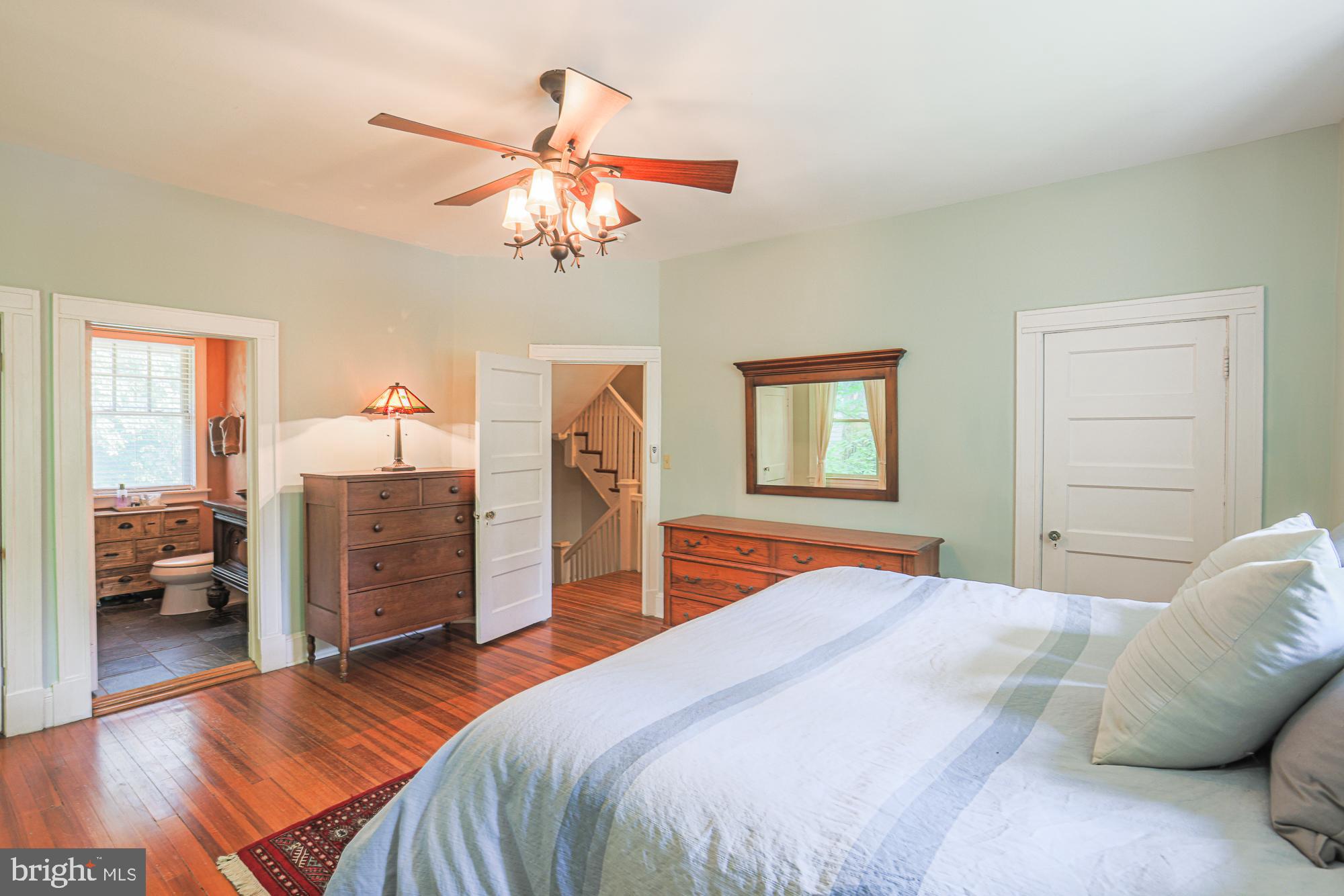 2304 Ken Oak Road Baltimore, MD 21209 - Photo 34 of 63 Primary bedroom with ensuite