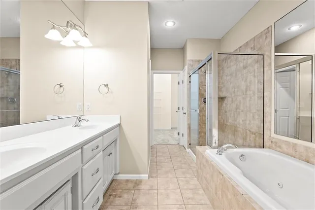 $399,000 | 13928 South Summit Street, Olathe, KS 66062