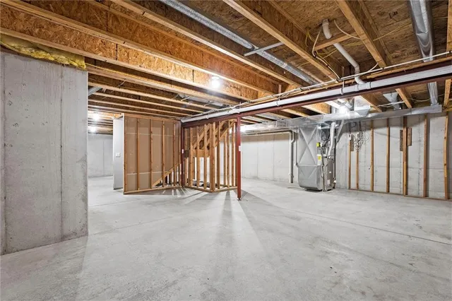 $399,000 | 13928 South Summit Street, Olathe, KS 66062