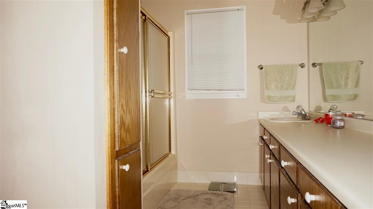 111 Foxhound Road Simpsonville, SC 29680 - Photo 13 of 35 Gallery Image 13
