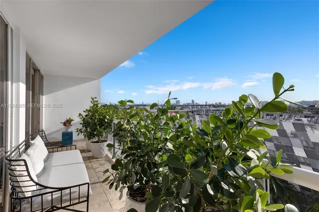 $720,000 | 1800 Sunset Harbour Drive, Unit 803, Miami Beach, FL 33139