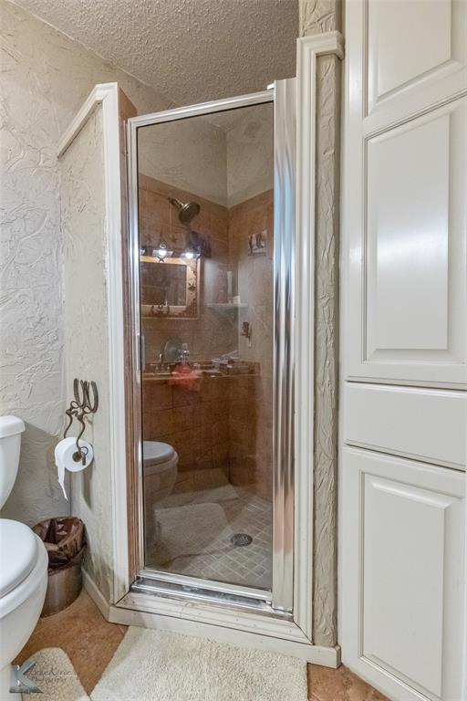 8608 Spinks Road Abilene, TX 79603 - Photo 18 of 40 Primary Shower