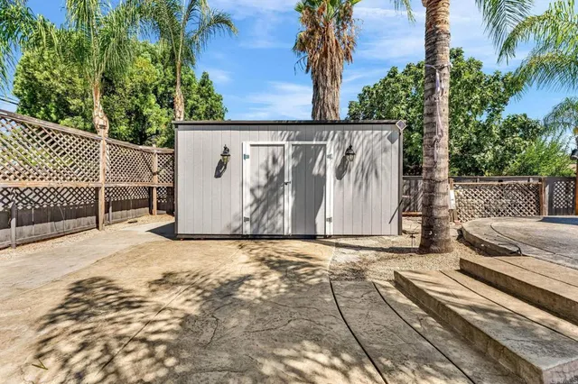 $799,000 | 25186 Lake Street, Hemet, CA 92544