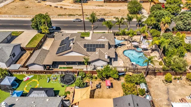 $799,000 | 25186 Lake Street, Hemet, CA 92544