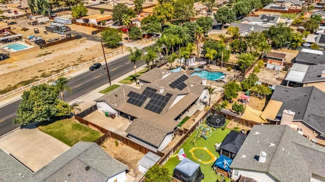 $799,000 | 25186 Lake Street, Hemet, CA 92544