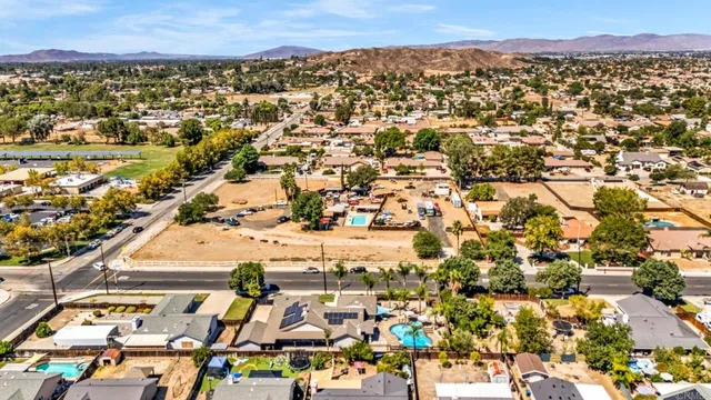 $799,000 | 25186 Lake Street, Hemet, CA 92544