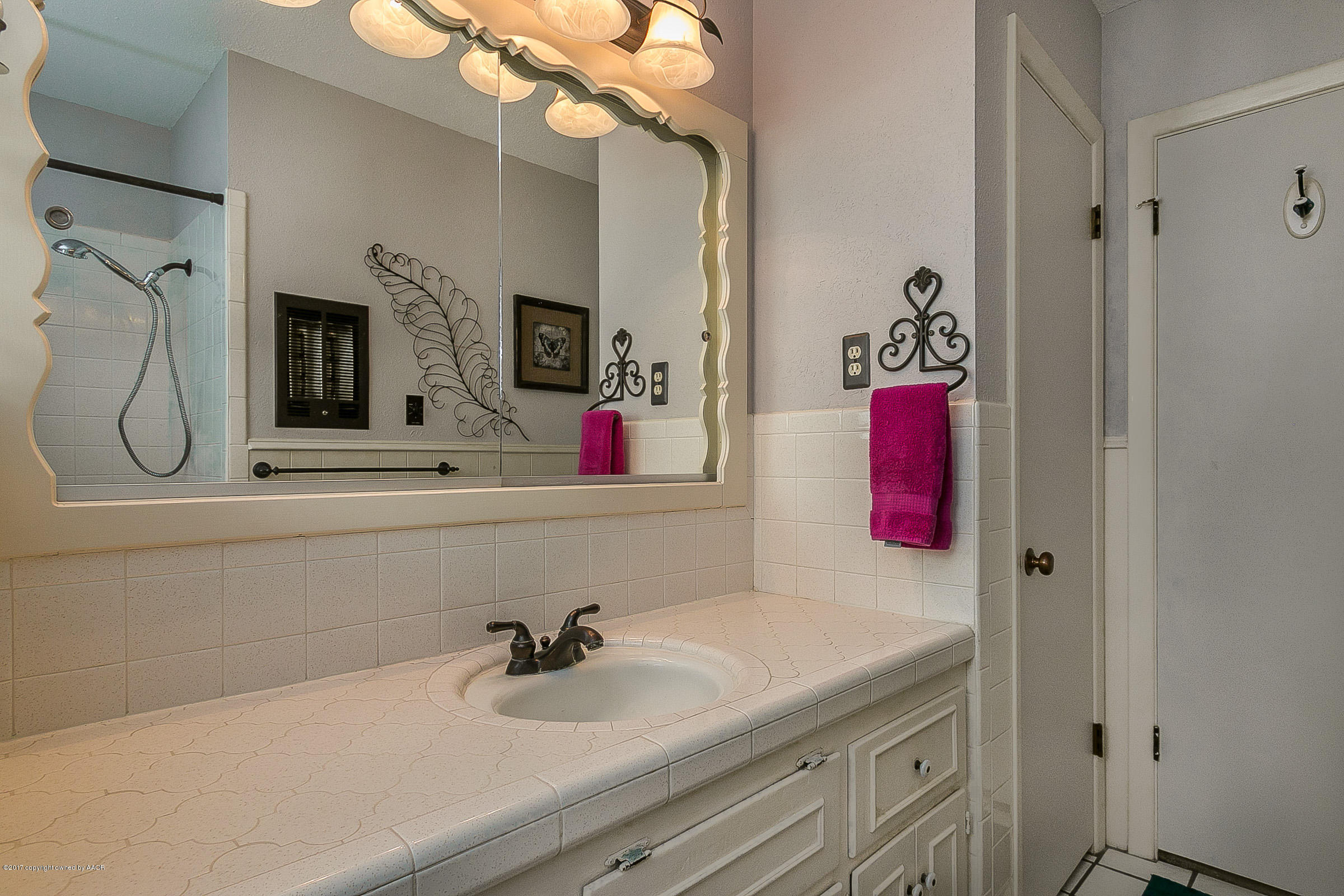 3315 Bedford Road Amarillo, TX 79106 - Photo 25 of 30 025_Bathroom 2