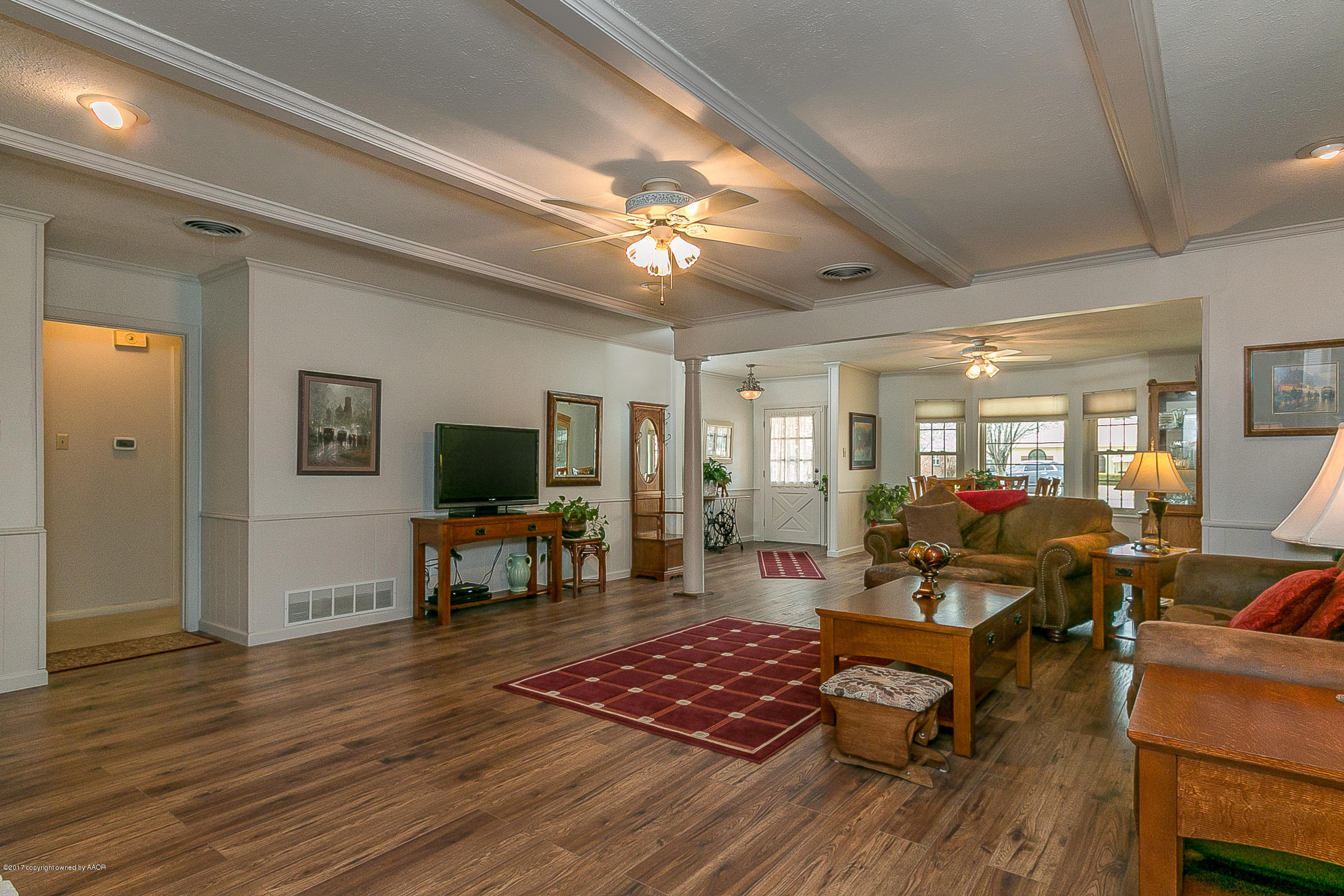 3315 Bedford Road Amarillo, TX 79106 - Photo 8 of 30 008_Living Room 3
