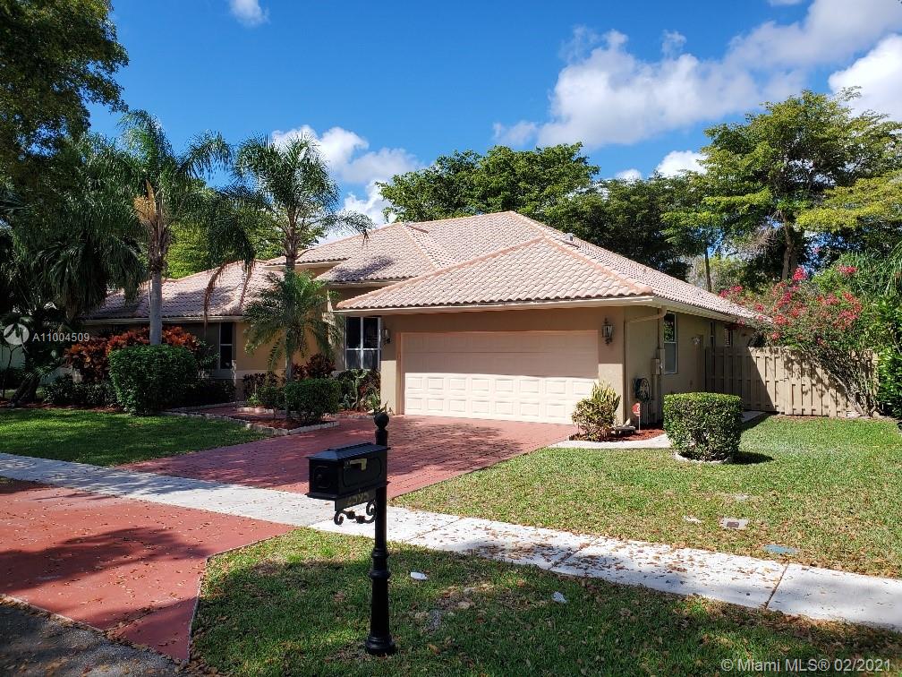 2595 Northwest 29th Drive Boca Raton, FL 33434 - Photo 3 of 32 Gallery Image 3