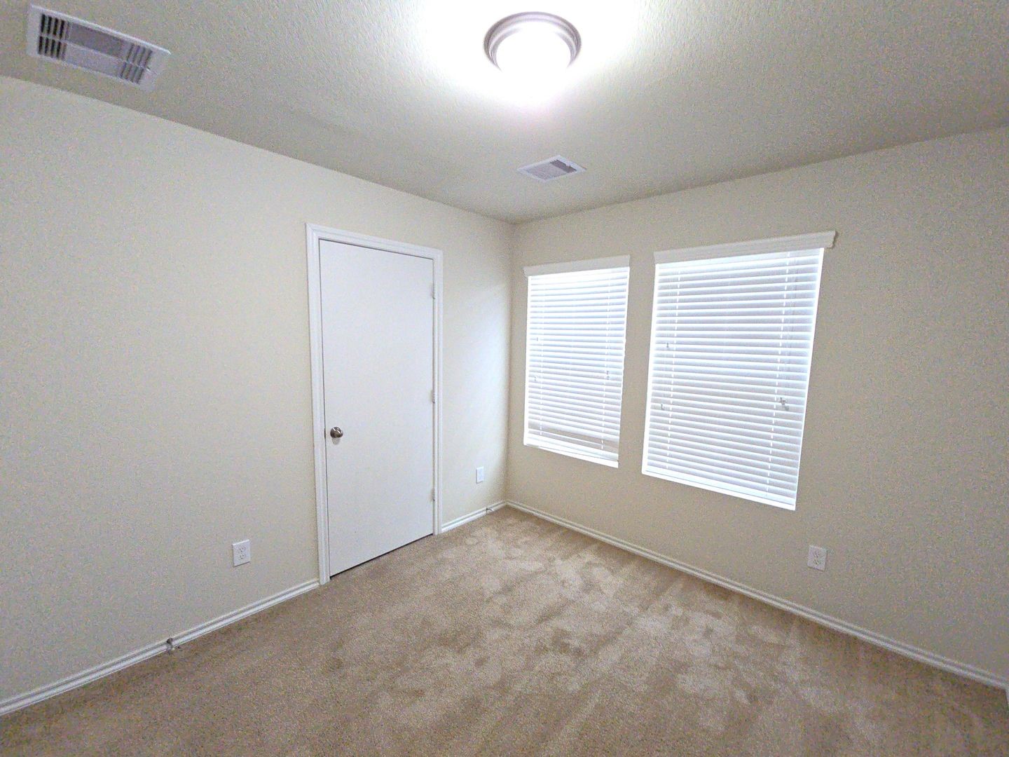 810 Lightningbug Lane Conroe, TX 77301 - Photo 11 of 26