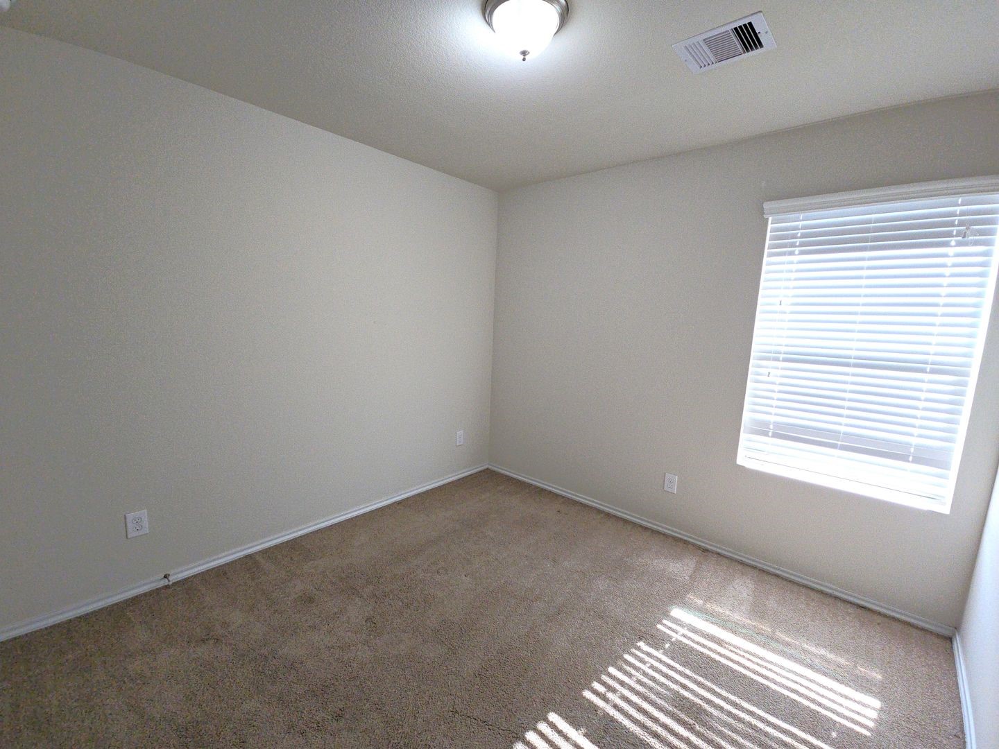 810 Lightningbug Lane Conroe, TX 77301 - Photo 14 of 26