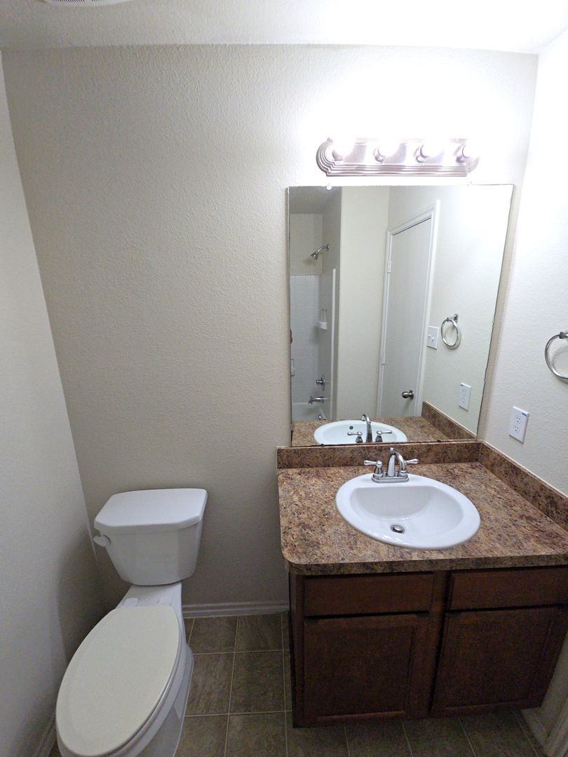 810 Lightningbug Lane Conroe, TX 77301 - Photo 16 of 26