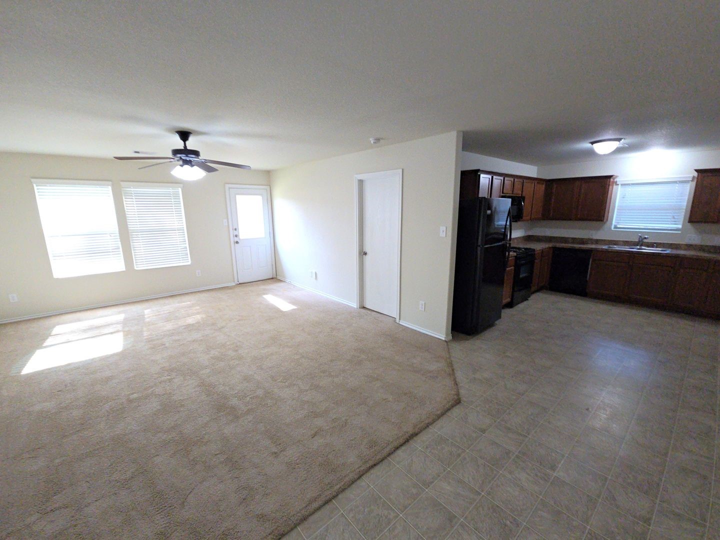 810 Lightningbug Lane Conroe, TX 77301 - Photo 2 of 26